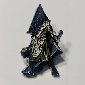 Silent Hill - Pyramid Head Pin 😶‍🌫️🔺✂️
